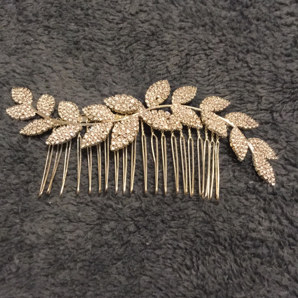 Hair comb- worn once by the bride